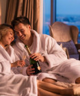 Medové týždne na Slovensku: Nájdite si top romantický hotel s luxusným spaním
