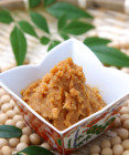 Miso pasta: Tradičná japonská prísada, ktorú sa oplatí mať v kuchyni (+vegan recepty)